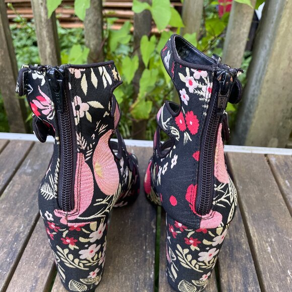Topshop Robin Floral Embroidered Multi Strap Open Toe Cylinder Heel Shoe Sz. 7.5 - Picture 4 of 6